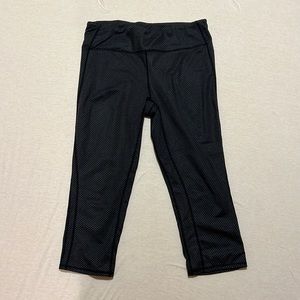 GapFit Capri Leggings, black and gray polka dot